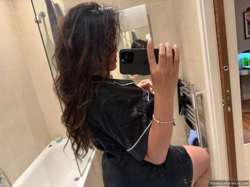 Goddess Isis — Goddess Isis — 34 fotos — OnlyFans Photos