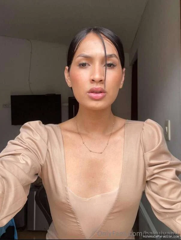 hakuiyami — hakuiyami — 33 fotos — OnlyFans Photos
