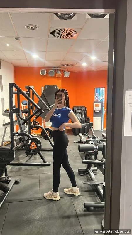 Helena Jones — Helena Jones — 32 fotos — OnlyFans Photos