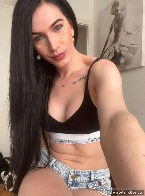 Helena Jones — Helena Jones — 32 fotos — OnlyFans Photos
