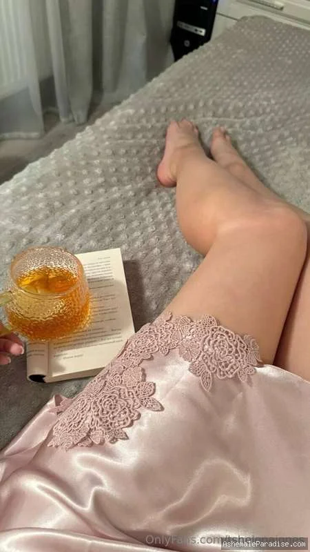 Helena Jones — Helena Jones — 32 fotos — OnlyFans Photos