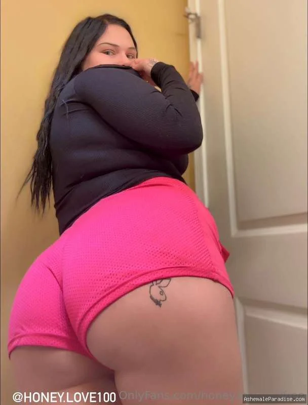 Honey Love — Honey Love — 37 fotos — OnlyFans Photos