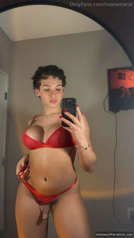 Ivona Marie — Ivona Marie — 13 fotos — OnlyFans Photos