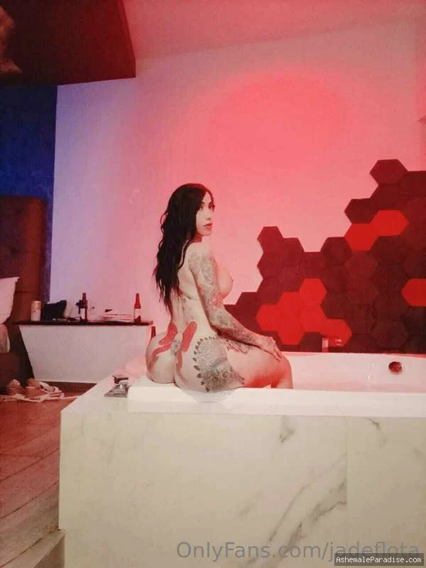 Jade Flota — Jade Flota — 20 fotos — OnlyFans Photos