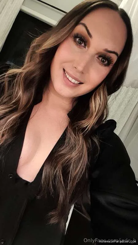 Jadehedonic — Jadehedonic — 10 fotos — OnlyFans Photos