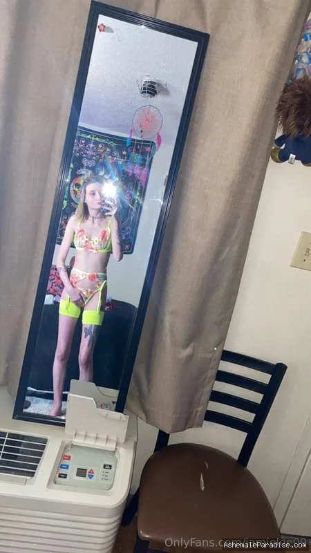 Jamie Lee — 79 fotos