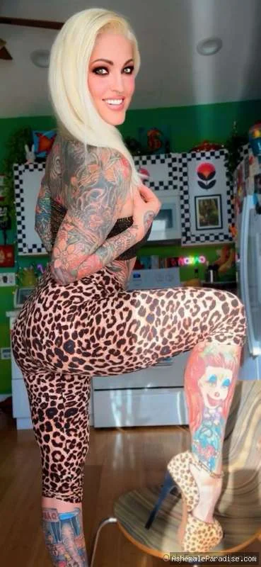 JanineLang — JanineLang — 35 fotos — OnlyFans Photos