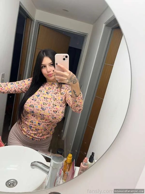 Jazmin — Jazmin — 14 fotos — OnlyFans Photos