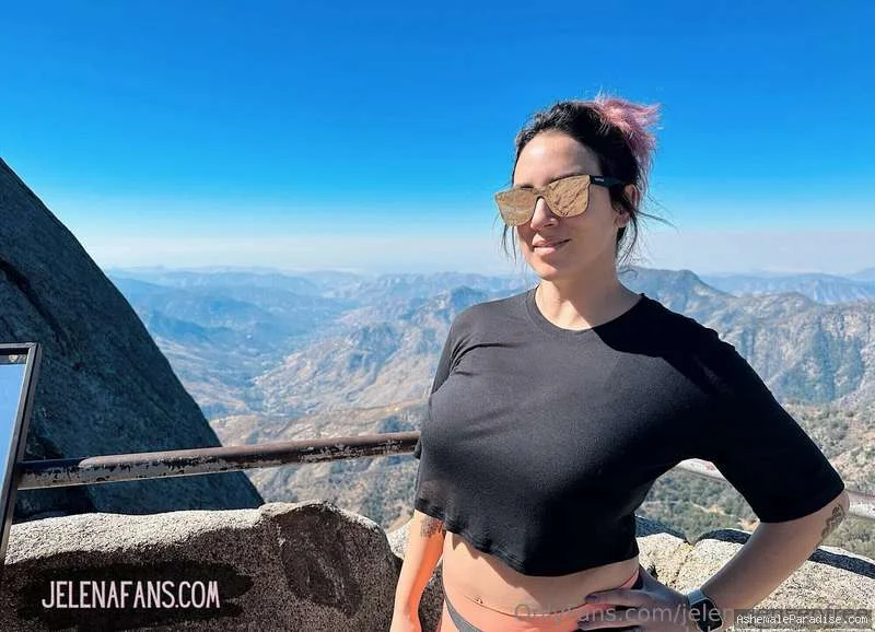 Jelena Vermilion — Jelena Vermilion — 35 fotos — OnlyFans Photos