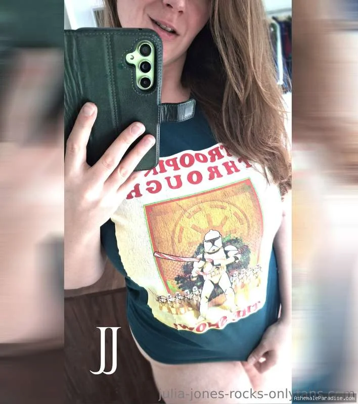 Julia Jones — Julia Jones — 93 fotos