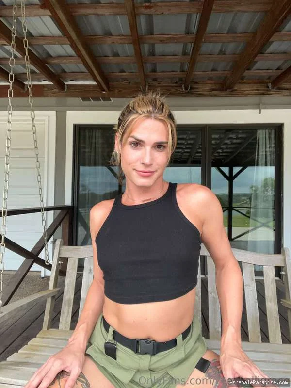 Kalli Grace — Kalli Grace — 29 fotos — OnlyFans Photos