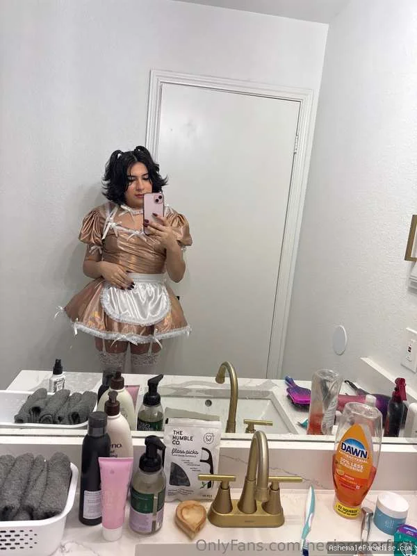 Kapri Sun — Kapri Sun — 31 fotos — OnlyFans Photos