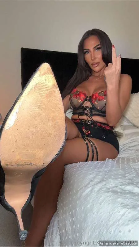 Karmen Kay — Karmen Kay — 35 fotos — OnlyFans Photos
