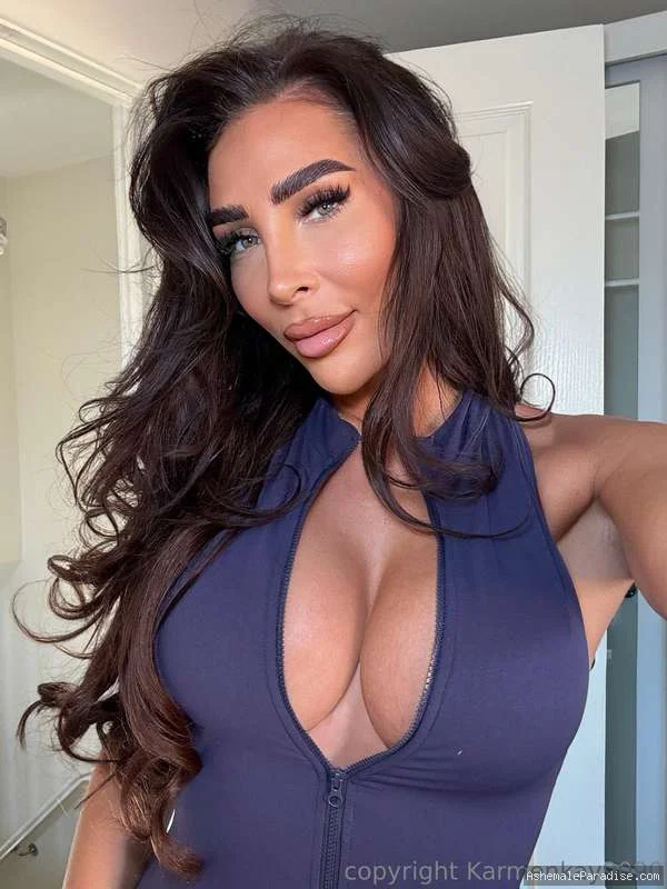 Karmen Kay — Karmen Kay — 35 fotos — OnlyFans Photos