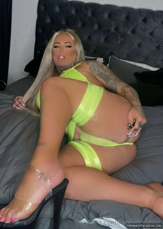 Katelyn Findlay — Katelyn Findlay — 32 fotos — OnlyFans Photos