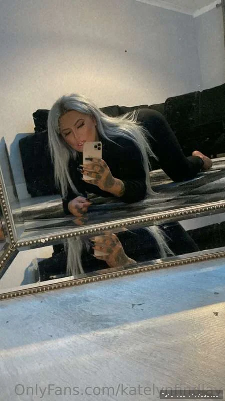Katelyn Findlay — Katelyn Findlay — 32 fotos — OnlyFans Photos