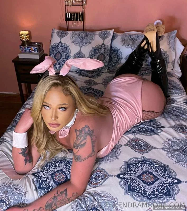 Kendra Moore — Kendra Moore — 32 fotos — OnlyFans Photos