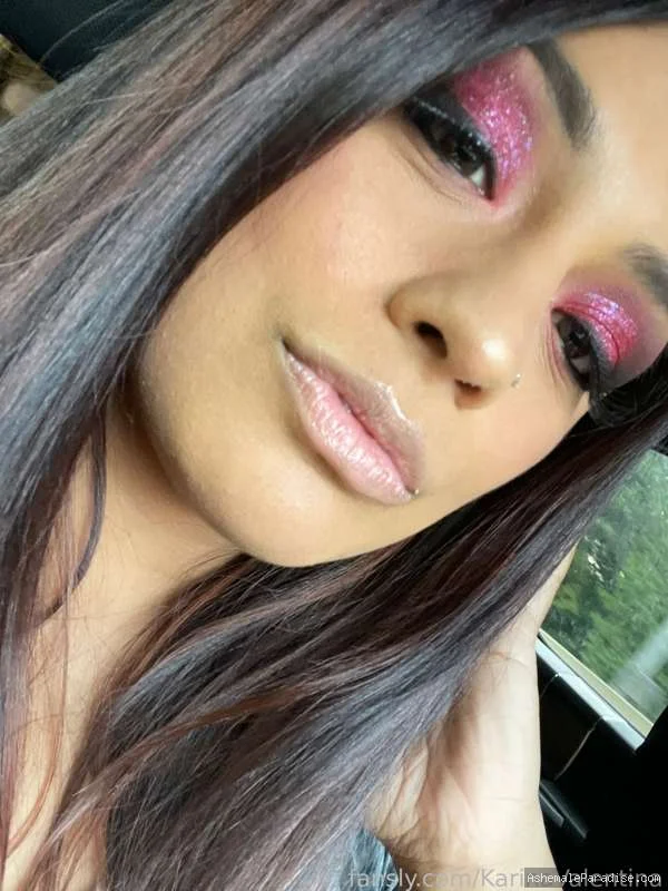 Korina — Korina — 22 fotos