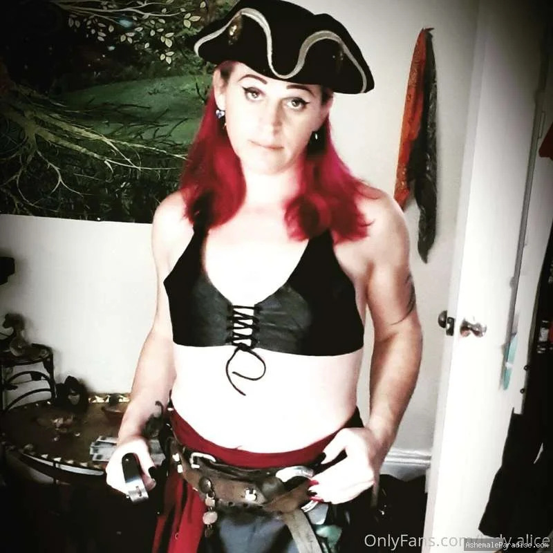 Lady Alice — Lady Alice — 32 fotos — OnlyFans Photos