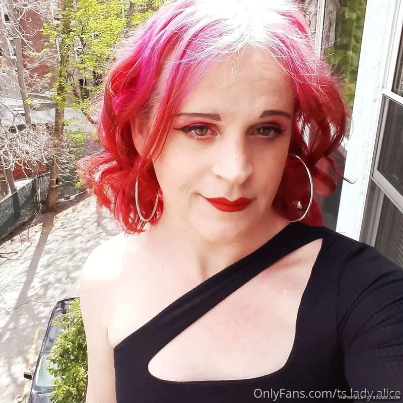 Lady Alice — Lady Alice — 32 fotos — OnlyFans Photos
