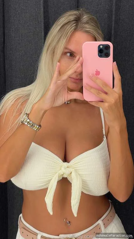Lady G — Lady G — 33 fotos — OnlyFans Photos