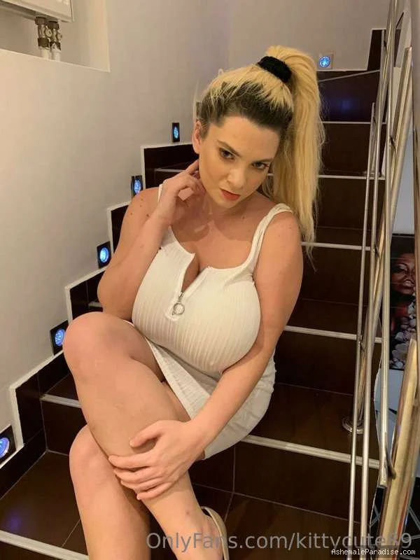 Ladyboy Kitty — Ladyboy Kitty — 16 fotos