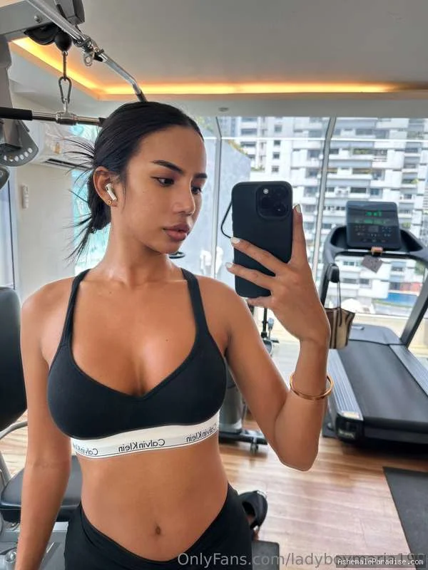 Ladyboy Maria — Ladyboy Maria — 14 fotos — OnlyFans Photos