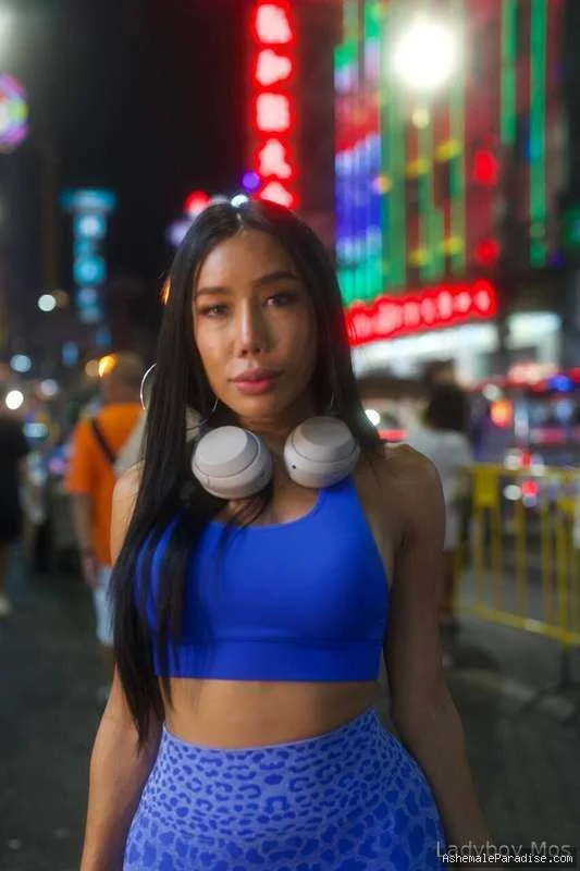 Ladyboy Mos — Ladyboy Mos — 20 fotos — OnlyFans Photos