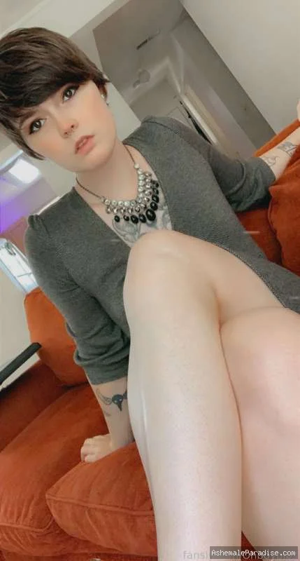 Lain Arbor — Lain Arbor — 36 fotos — OnlyFans Photos