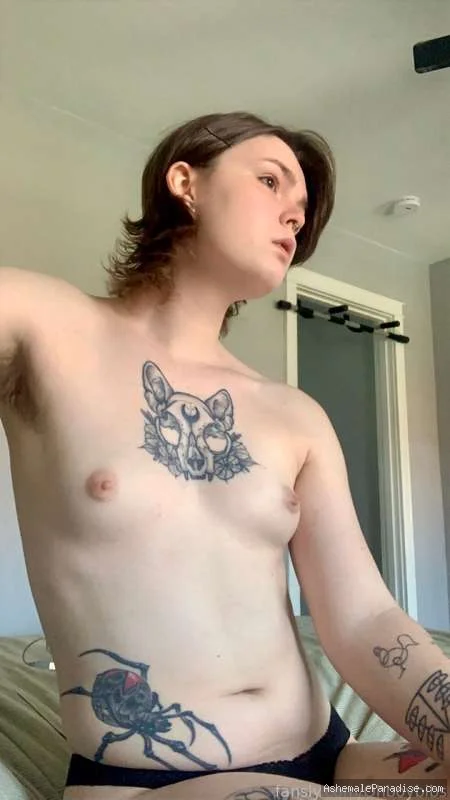 Lain Arbor — Lain Arbor — 36 fotos — OnlyFans Photos