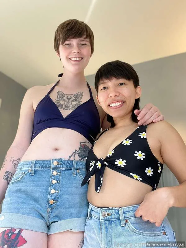 Lain Arbor — Lain Arbor — 36 fotos — OnlyFans Photos