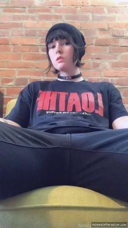 Lain Arbor — Lain Arbor — 36 fotos — OnlyFans Photos