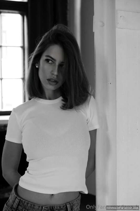 Lanah Frias — Lanah Frias — 90 fotos