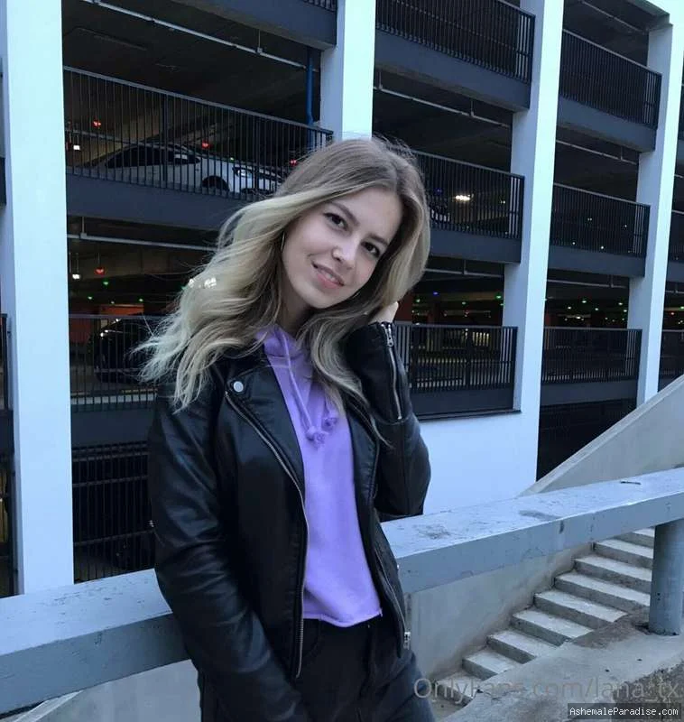 Lanah Frias — Lanah Frias — 90 fotos