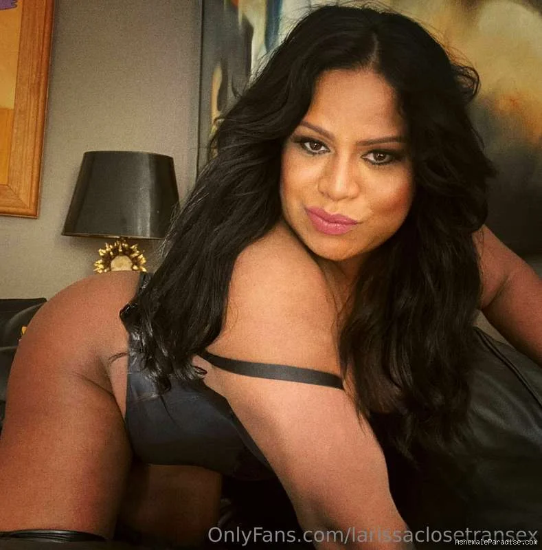 Larissa Close — Larissa Close — 34 fotos — OnlyFans Photos