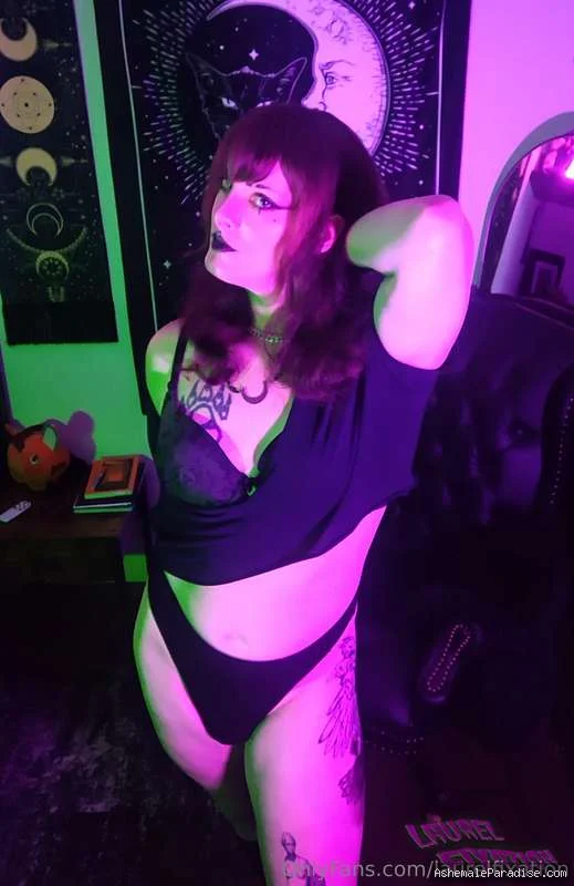 Laurel Fixation — Laurel Fixation — 6 fotos — OnlyFans Photos