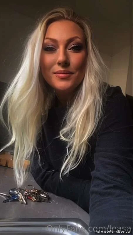 Lea Sayega — Lea Sayega — 19 fotos — OnlyFans Photos