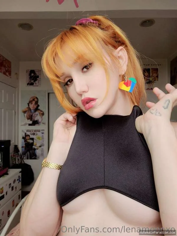 Lena Moon — Lena Moon — 26 fotos — OnlyFans Photos