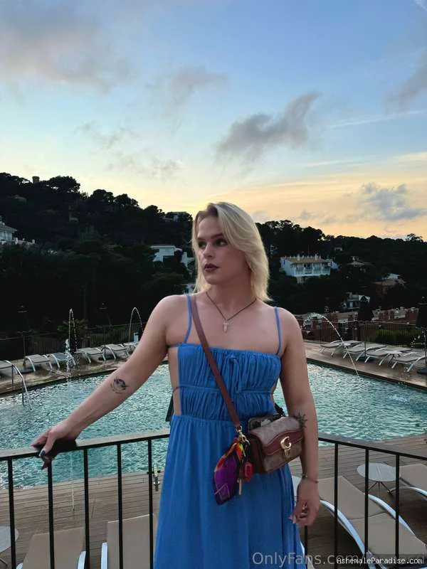 leonacd — leonacd — 20 fotos — OnlyFans Photos