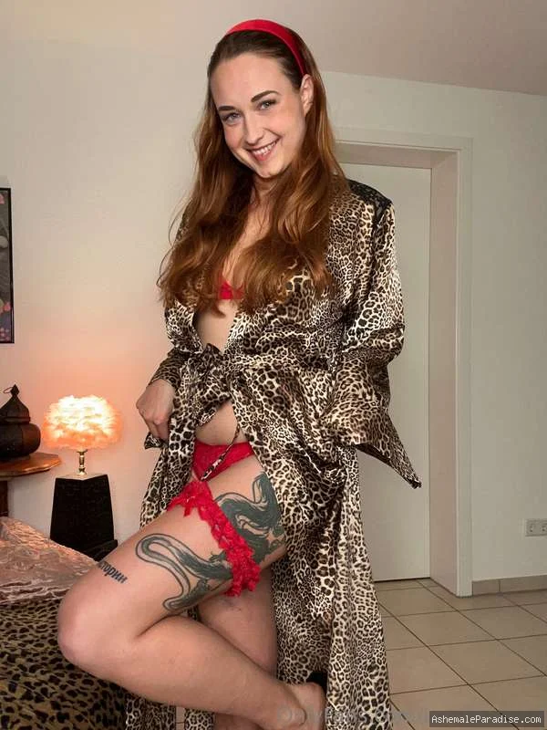 Leoni — Leoni — 30 fotos — OnlyFans Photos
