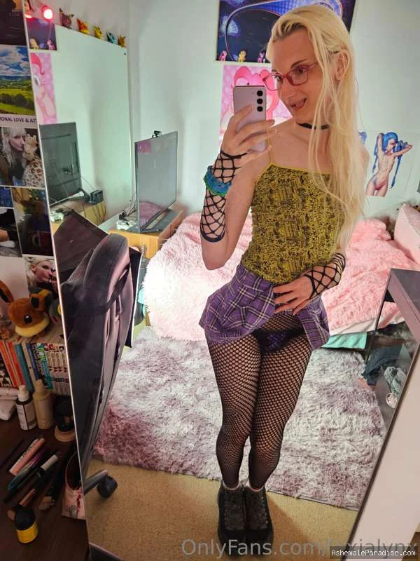 Lexia Lynx — Lexia Lynx — 34 fotos — OnlyFans Photos