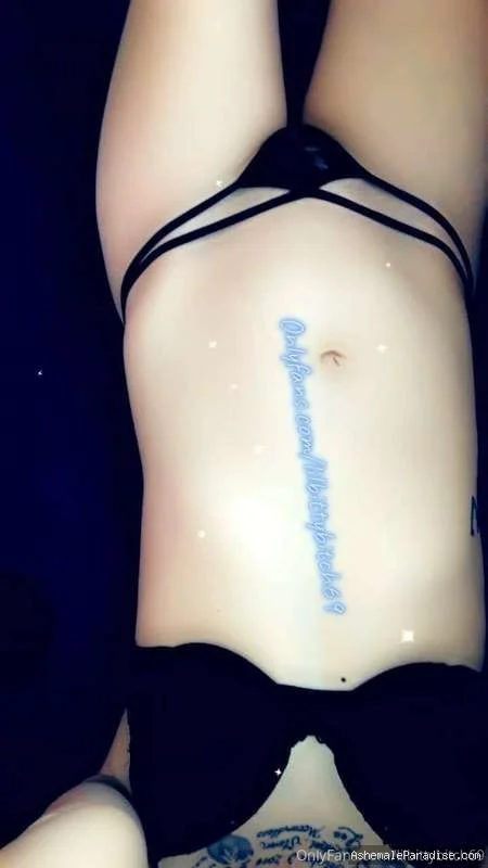 Lil Bit — Lil Bit — 36 fotos — OnlyFans Photos
