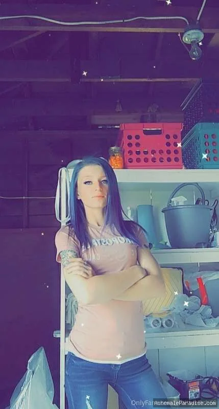 Lil Bit — Lil Bit — 36 fotos — OnlyFans Photos