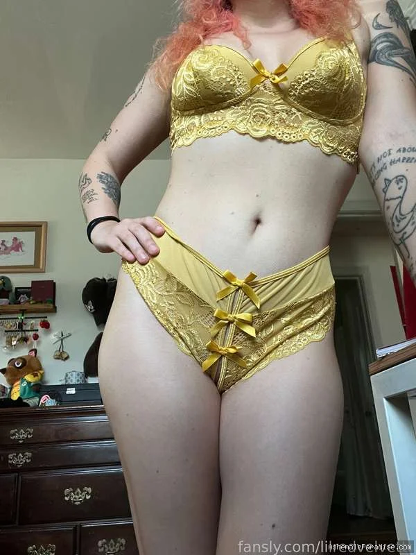 Lil Red — Lil Red — 33 fotos — OnlyFans Photos