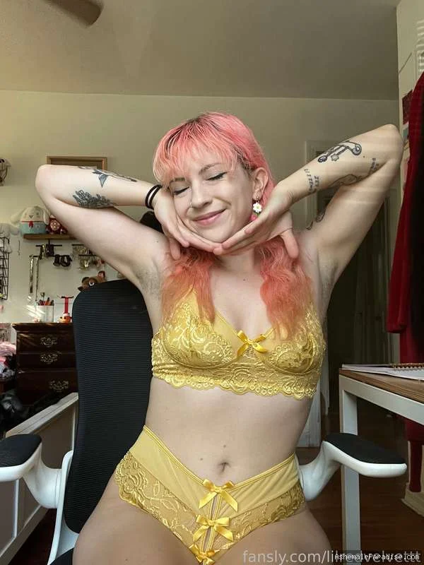 Lil Red — Lil Red — 33 fotos — OnlyFans Photos