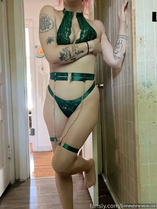 Lil Red — Lil Red — 33 fotos — OnlyFans Photos
