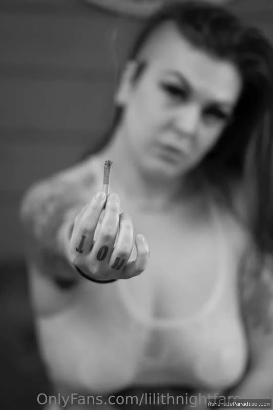 Lilith Night — Lilith Night — 33 fotos — OnlyFans Photos