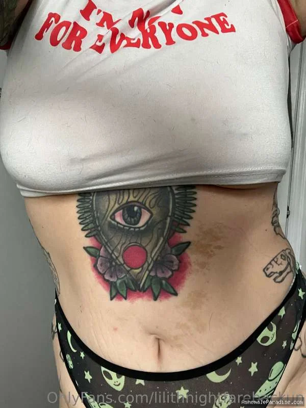 Lilith Night — Lilith Night — 33 fotos — OnlyFans Photos