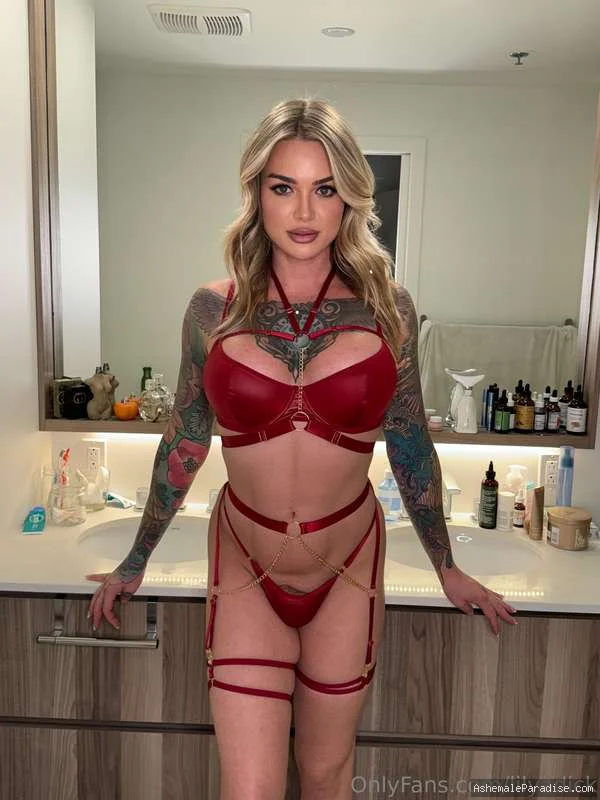 Lily Adick — Lily Adick — 71 fotos