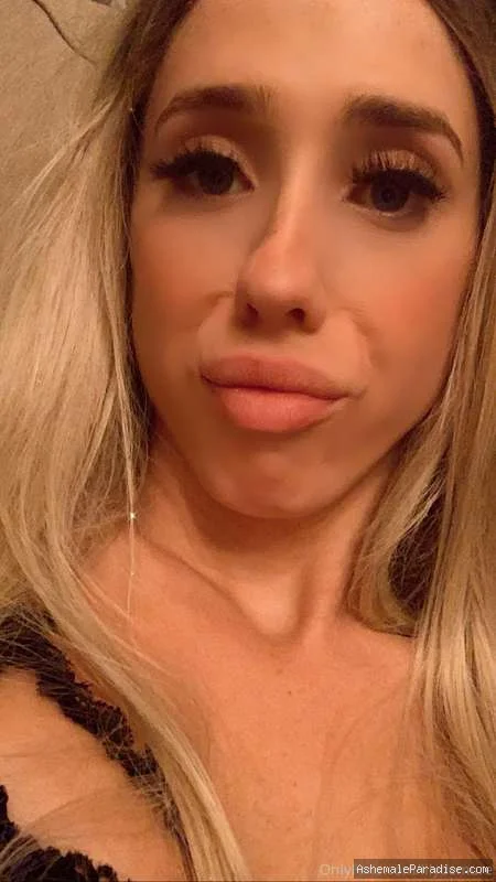 Lily Demure — Lily Demure — 90 fotos